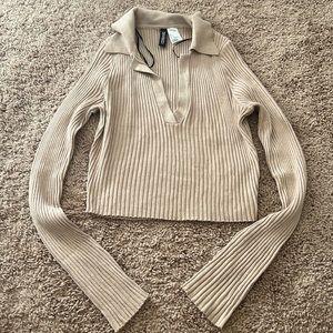 H&M ~ COLLARED RIBBED TOP